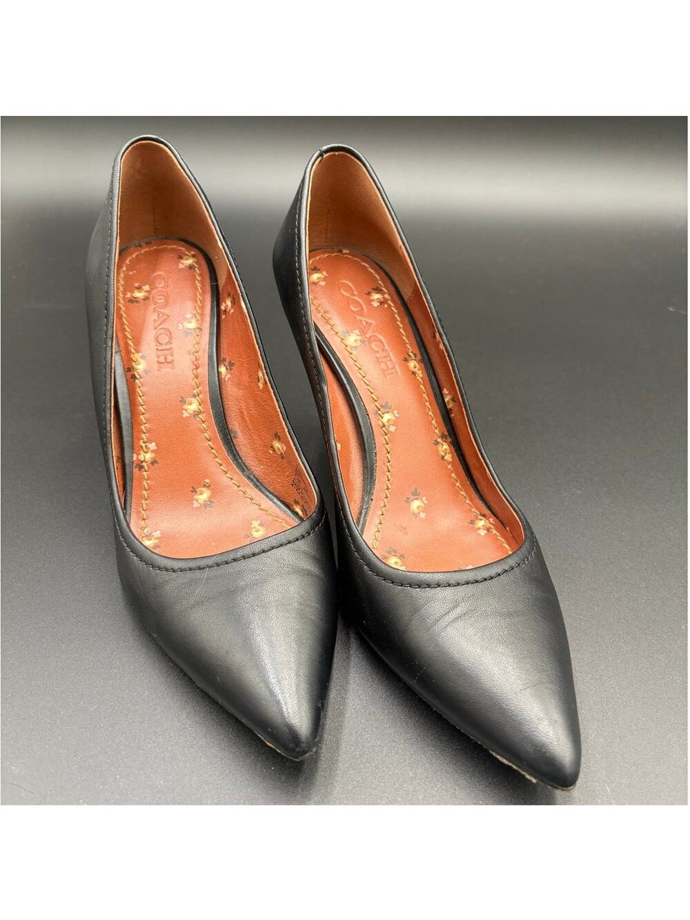 Coach G1807 Black Leather Pointed Toe Pumps Heels Women's Size 7.5B